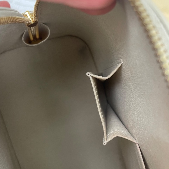 Louis Vuitton (Blanc Corail color) Alma GM Monogram Bag (from 2011) - Picture 16 of 16